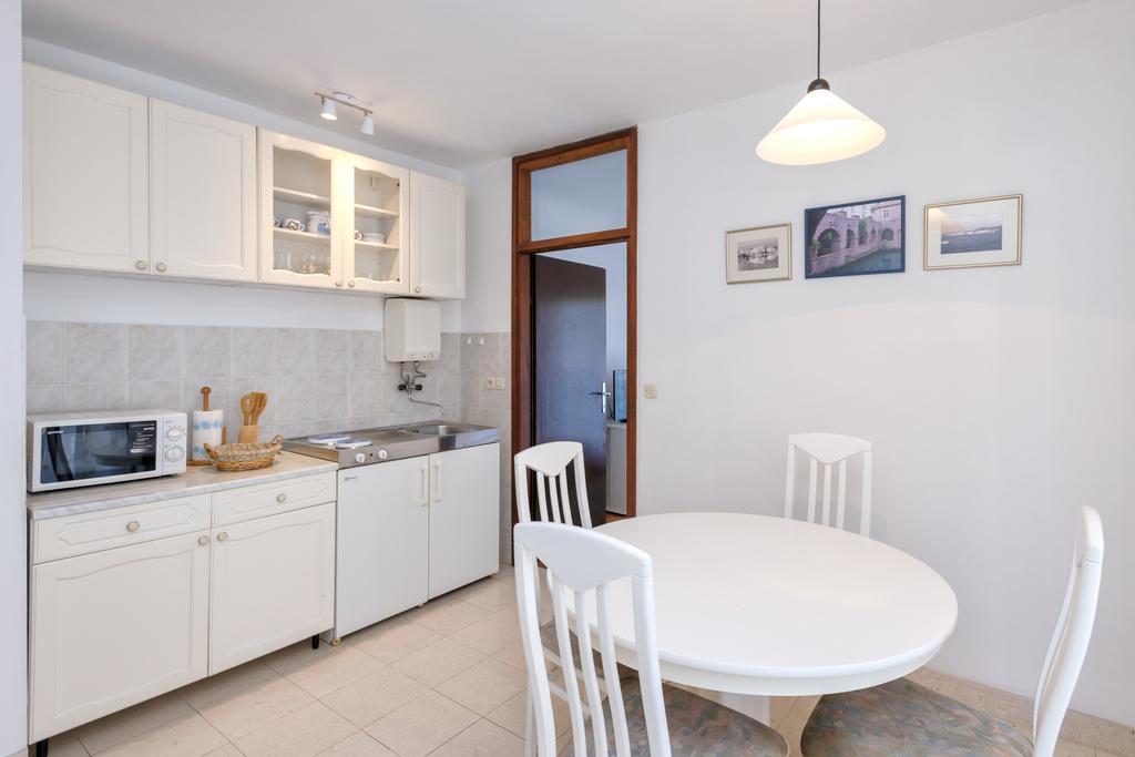 Apartment Mi
