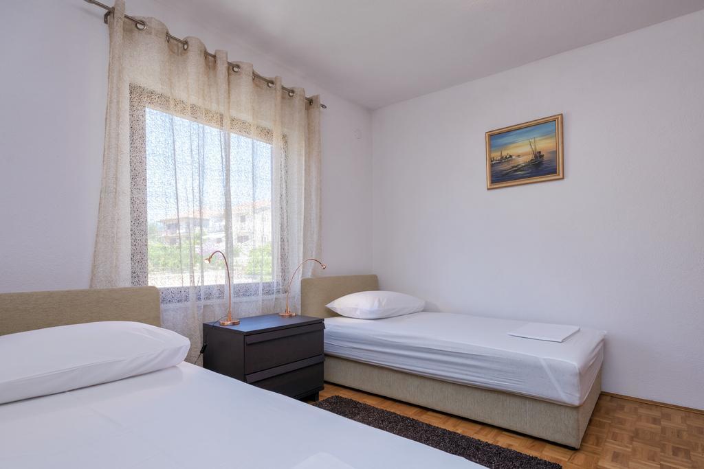 Apartment Mi